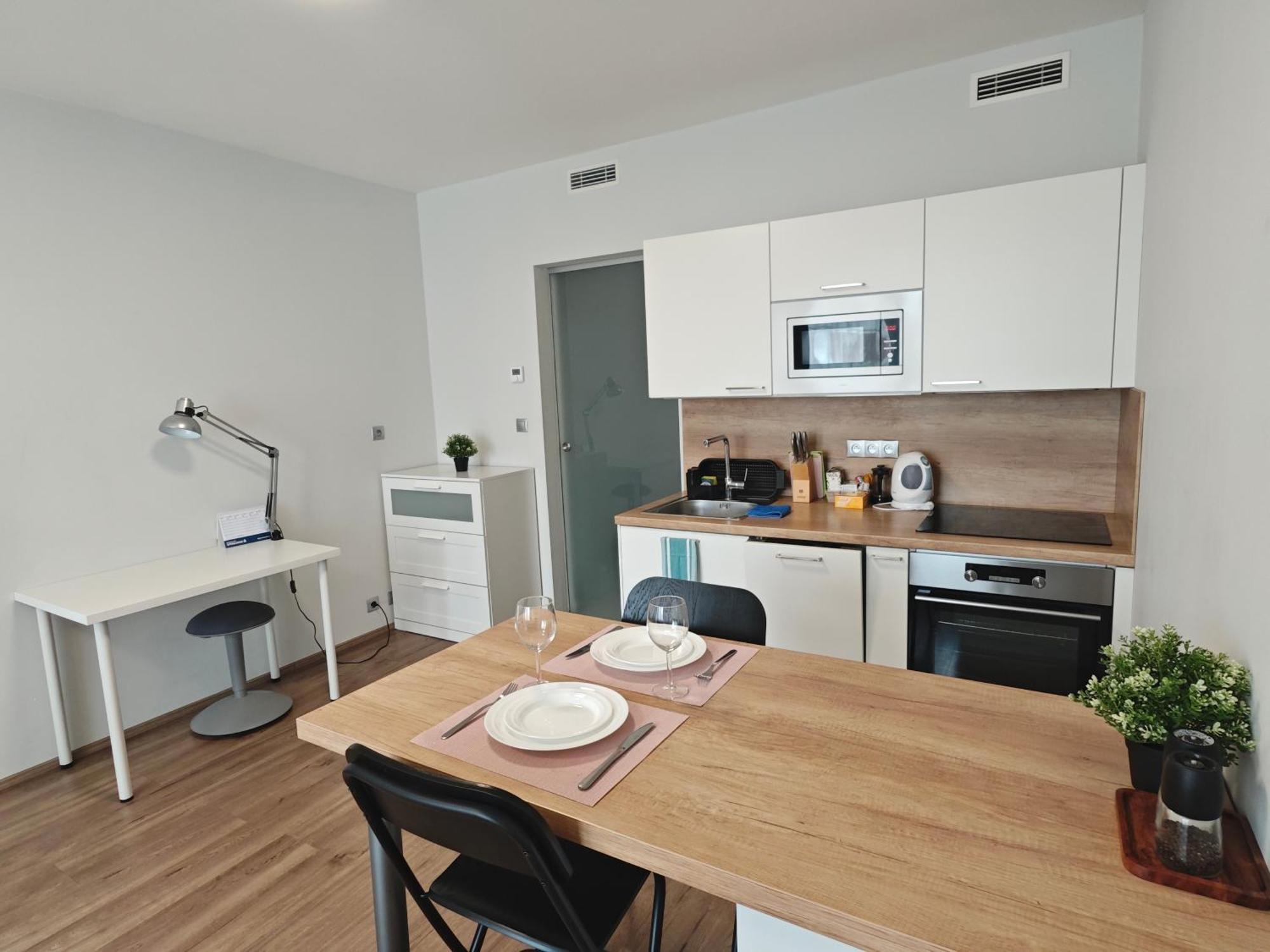 Comfort Flat With Great Location Прага Екстериор снимка