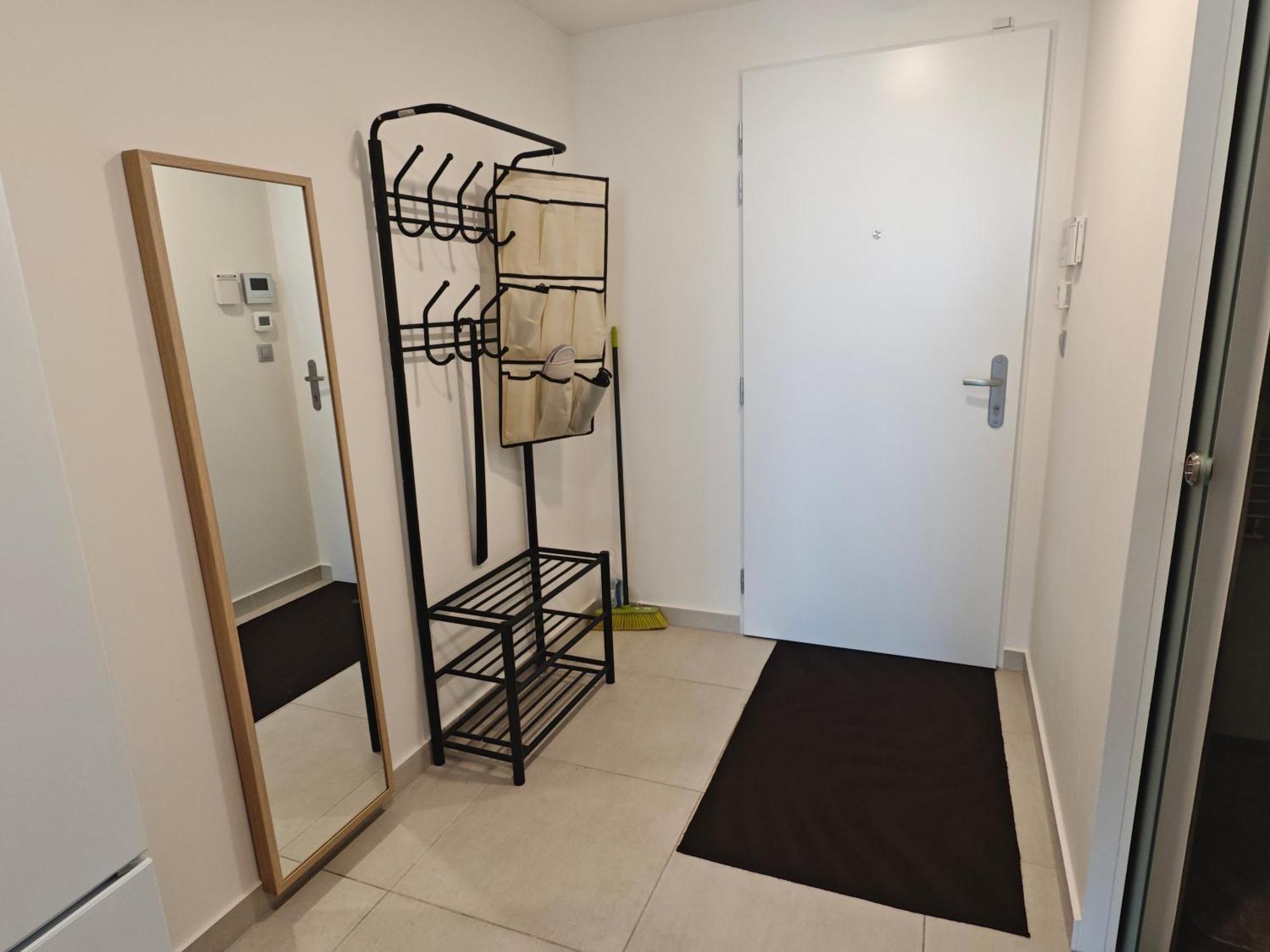 Comfort Flat With Great Location Прага Екстериор снимка