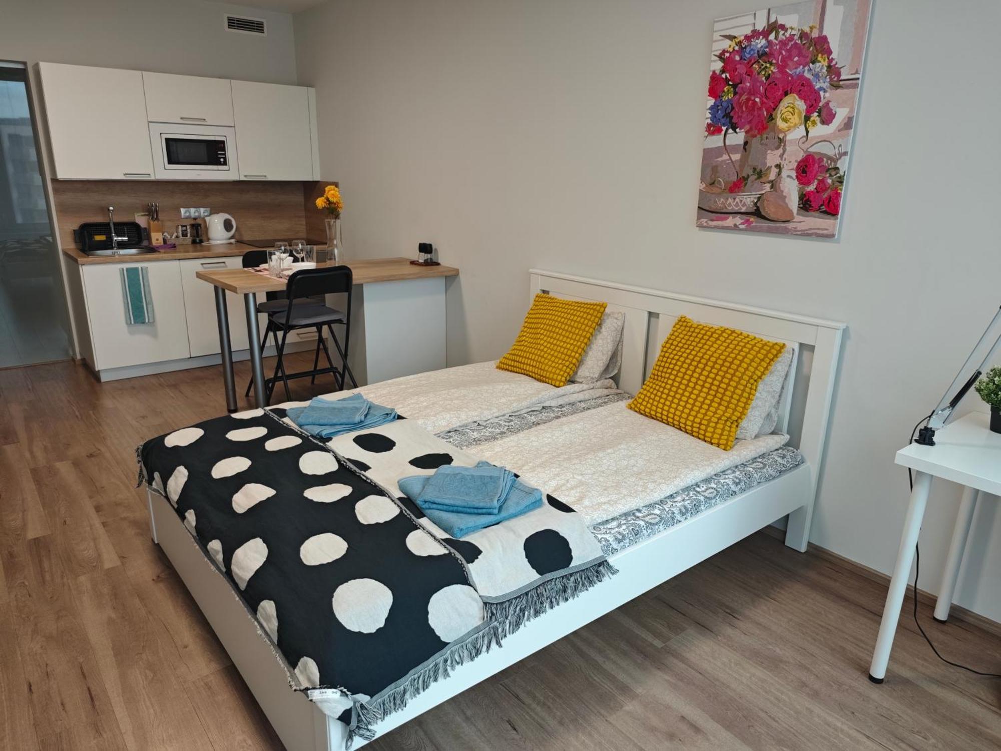 Comfort Flat With Great Location Прага Екстериор снимка